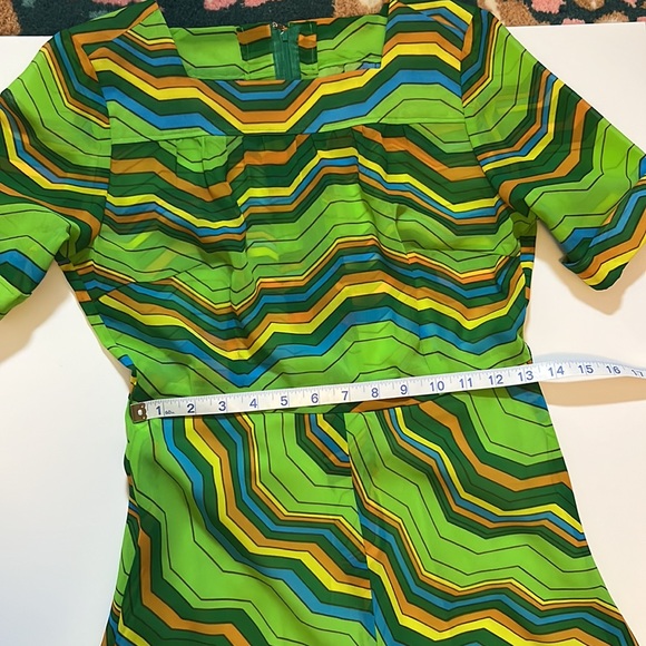 Vintage green box, zipper dress, short sleeves, square neck - Picture 4 of 5